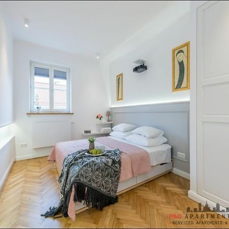 P&O Home Cinema Apartment Zakroczymska ワルシャワ エクステリア 写真