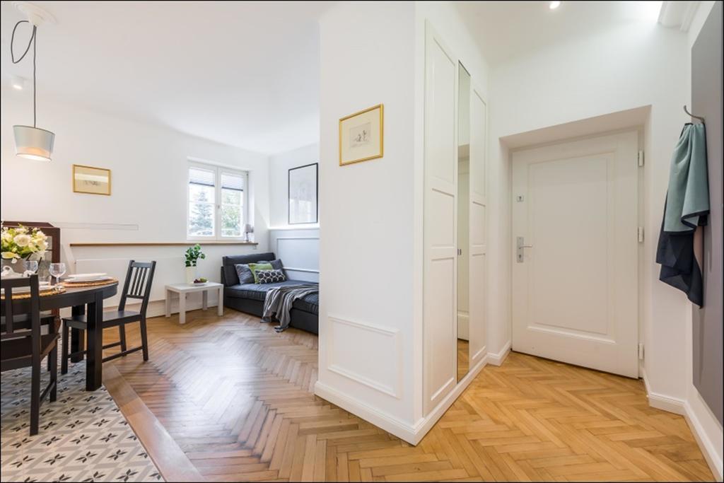 P&O Home Cinema Apartment Zakroczymska ワルシャワ エクステリア 写真